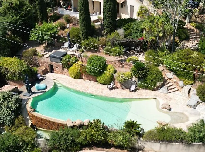 Апартаменти Sunrise T2 Avec Jacuzzi Vue *