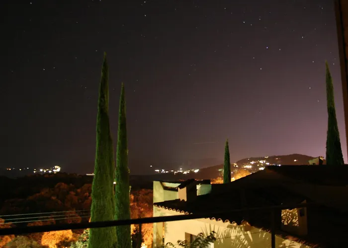 Апартаменти Sunrise T2 Avec Jacuzzi Vue Порто-Веккіо