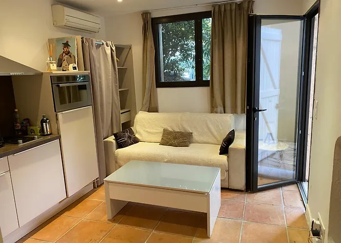 Апартаменти Sunrise T2 Avec Jacuzzi Vue *