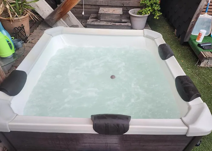 Апартаменти Sunrise T2 Avec Jacuzzi Vue *